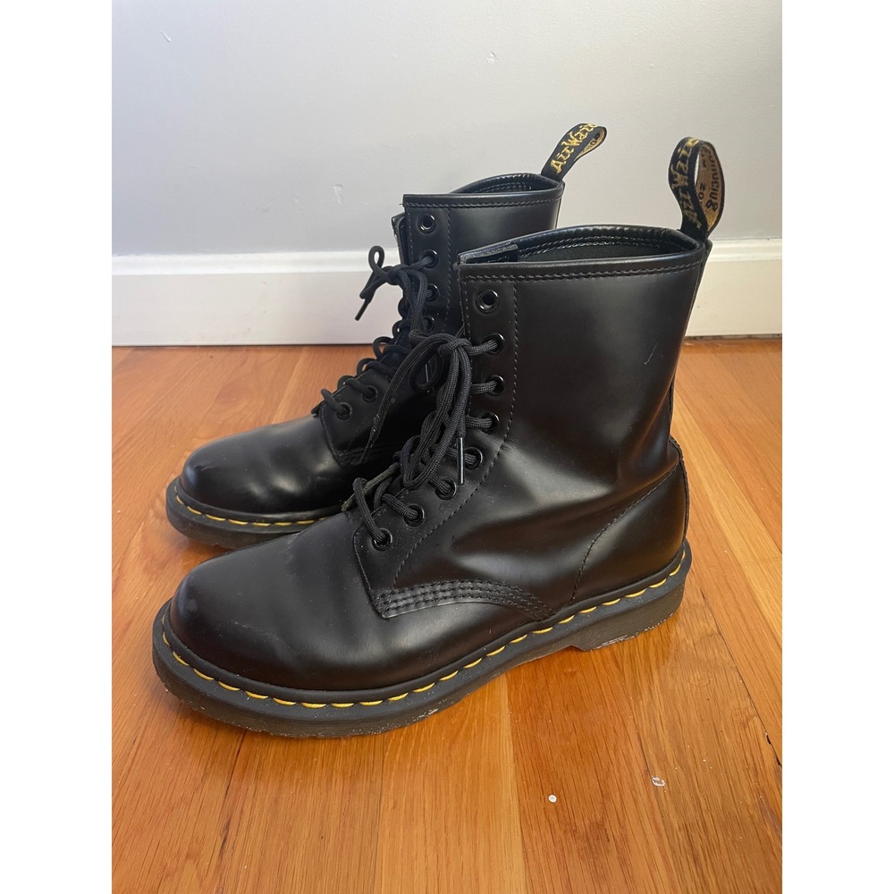 Dr. Martens 1460 Smooth Leather 8-Eye Lace Up Boots Black Classic Combat women 8